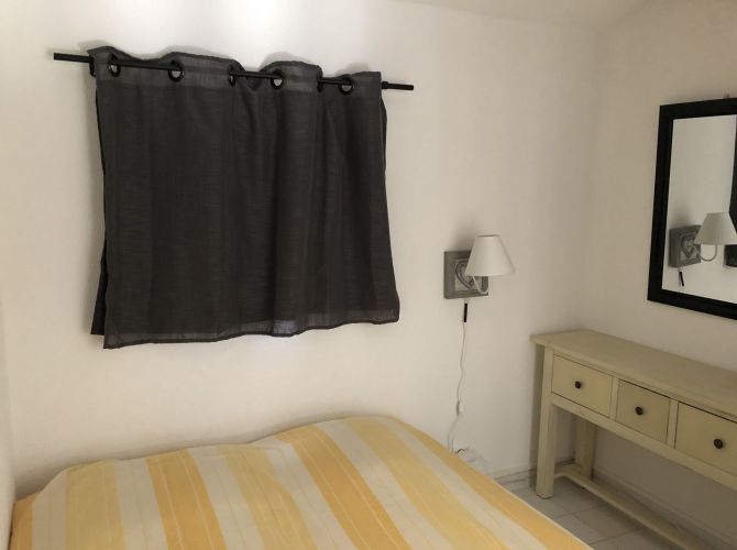 chambre N°2: petite chambre double au 1er étage