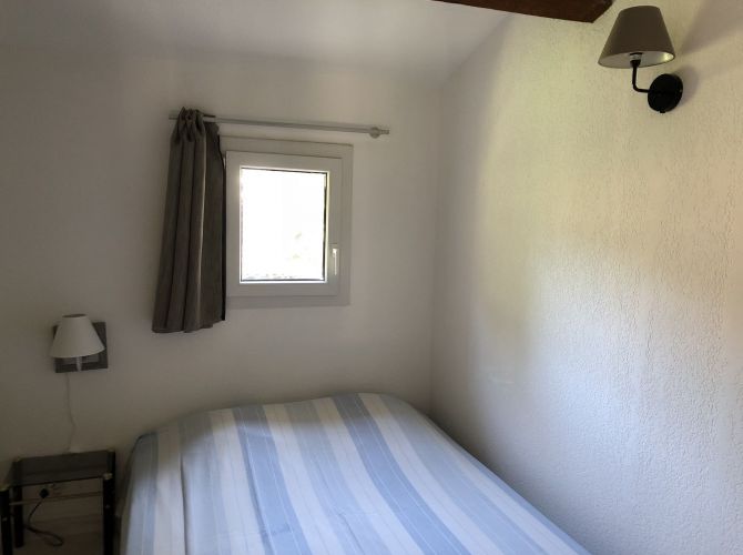 chambre N°2: petite chambre double au 1er étage