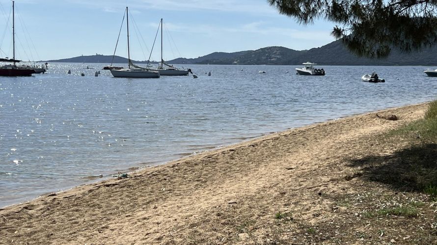 plage accès 200m à pieds